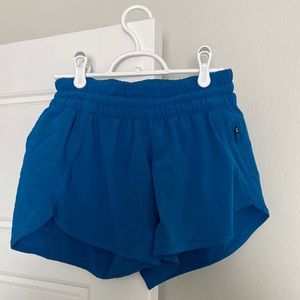 Lululemon Hotty Hot Mid-Rise Shorts